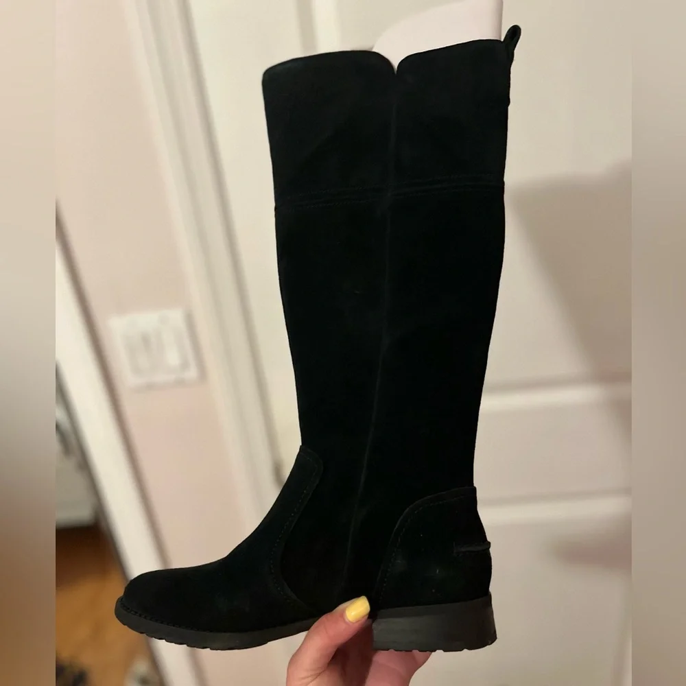 Brand New UGG Sorensen Style Black Suede Boots - Picture 4 of 12